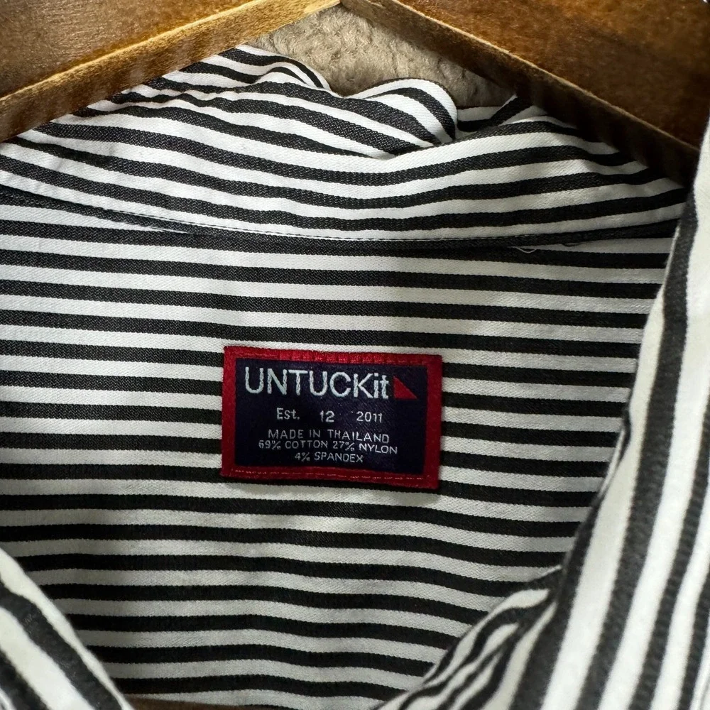 Untuckit Julianna Shirt Women's 12 Black/White‎ Stripe Stretch French Cuff Top - Picture 4 of 10